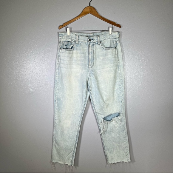 American Eagle Outfitters Denim - American eagle light wash distressed raw hem denim mom jeans high rise 12R